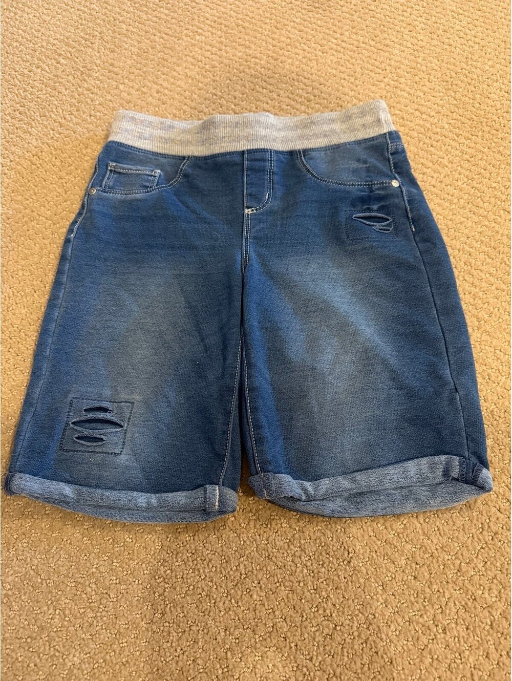Arizona size 14 shorts stretchy waist band